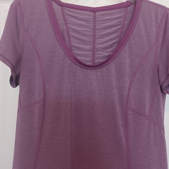 Lululemon Athletica Top M Scooped Neck Purple Short Sleeve Cinch Waist - Picture 3 of 7